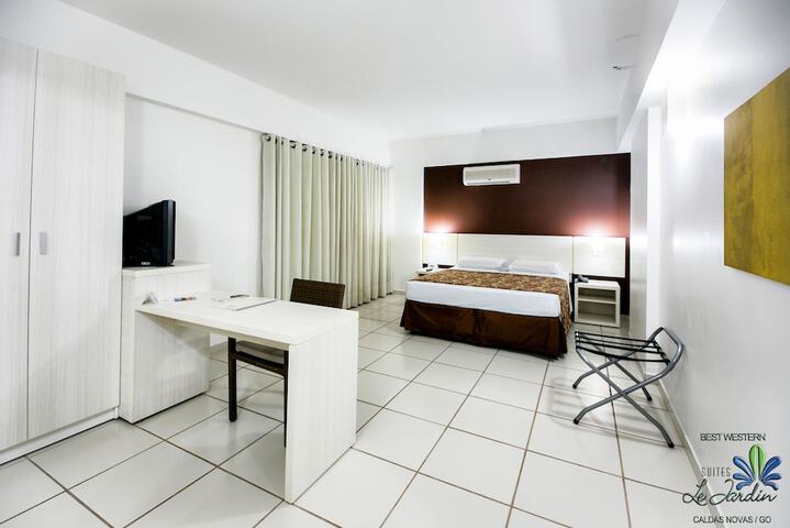 Room 6 of 93
