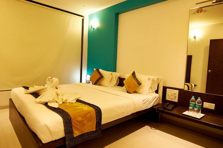 Room 4 of 51