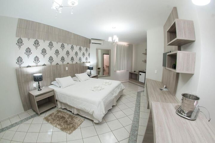 Room 21 of 68