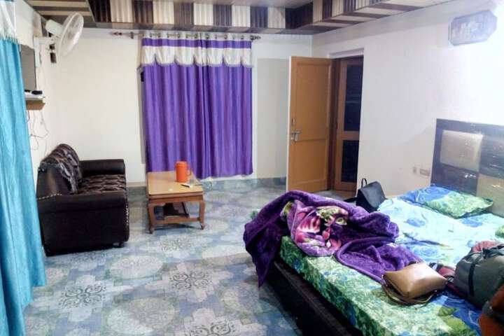 Room 14 of 17