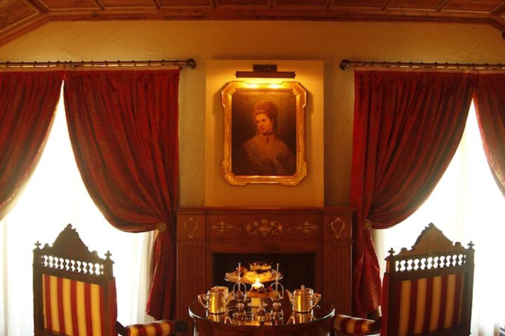 Room 17 of 39