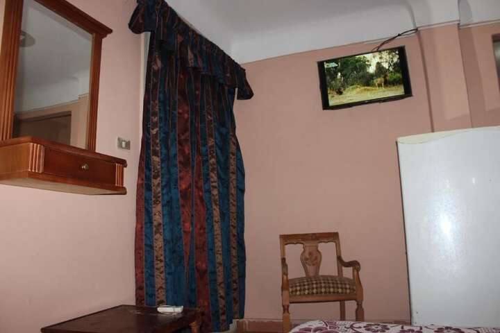 Room 28 of 71