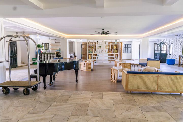 Hotel Interior 2 of 92