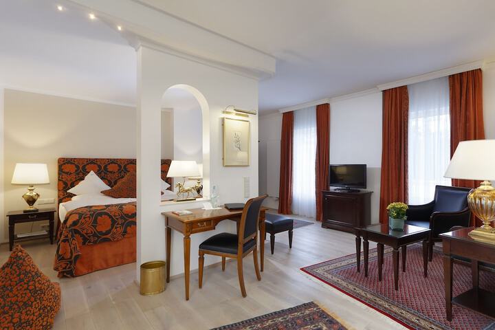 Room 5 of 26