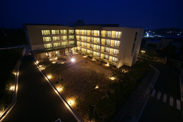 Hotel 33 of 35