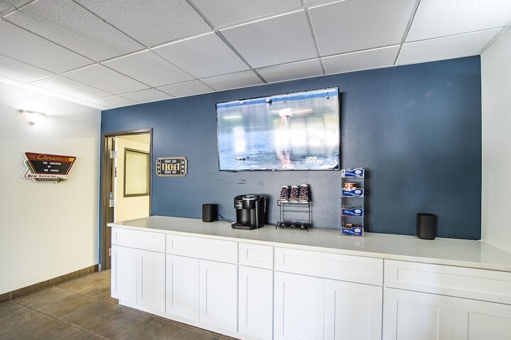 Breakfast/Coffee Service 81 of 87