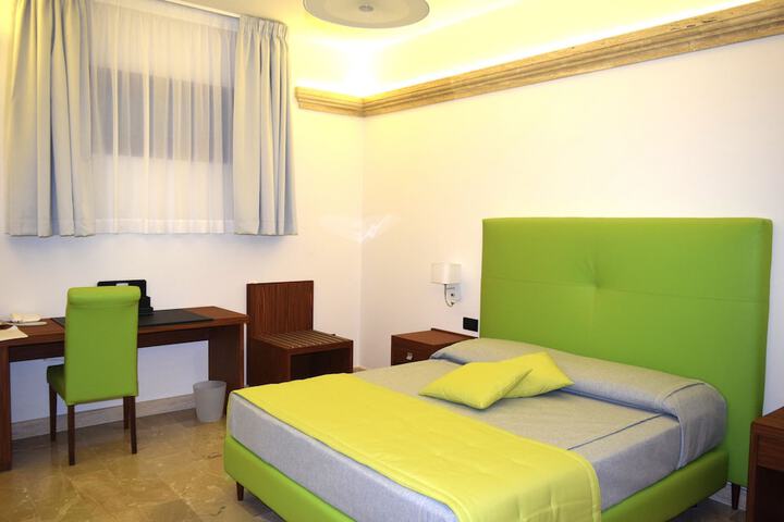 Room 21 of 73
