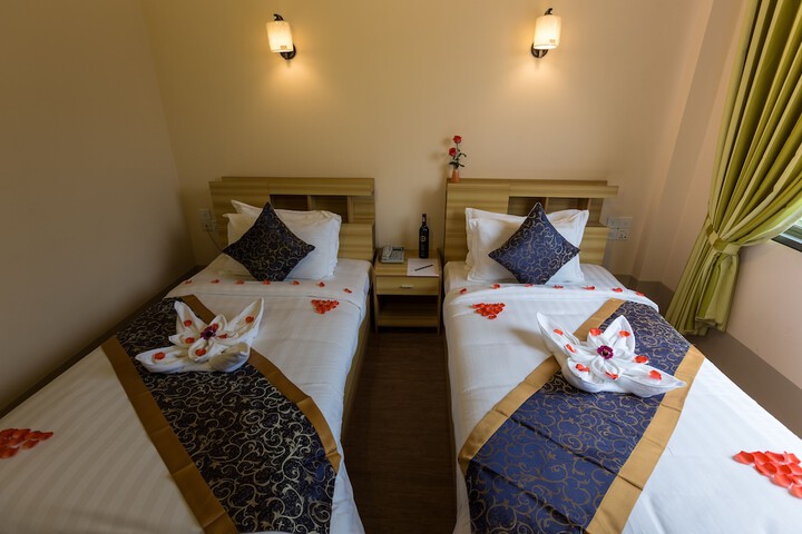 Room 3 of 22