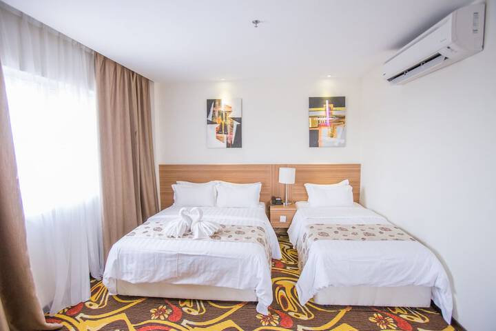 Room 4 of 22
