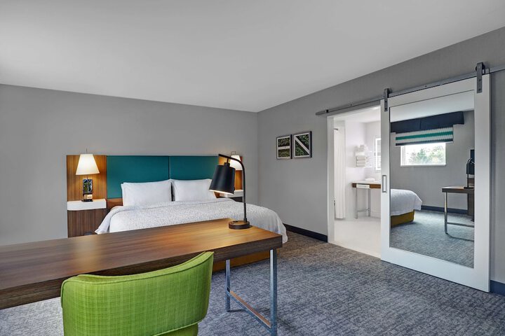 Room 21 of 50