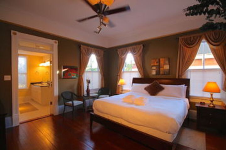Room 43 of 120