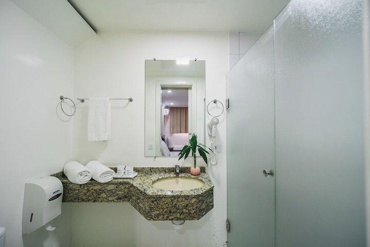 Room 45 of 76