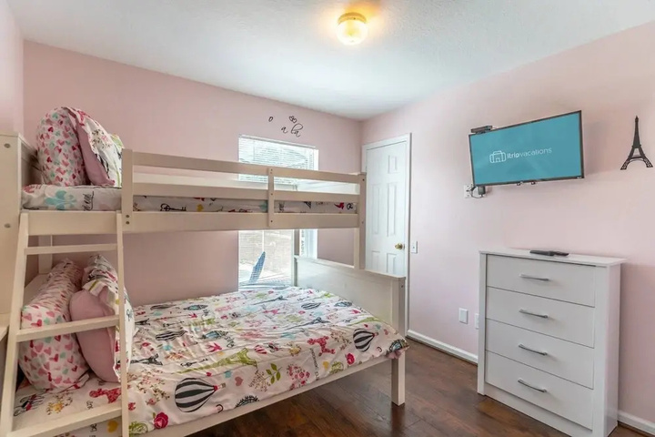 Room 5 of 21