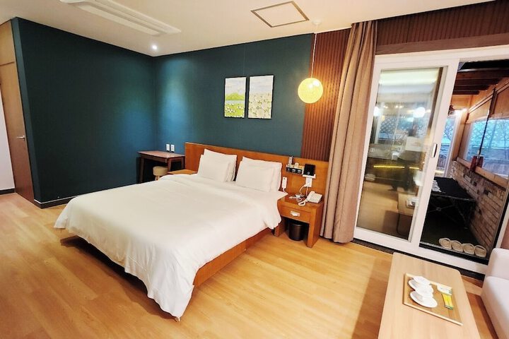 Room 44 of 97