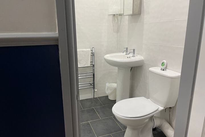 Room 16 of 263