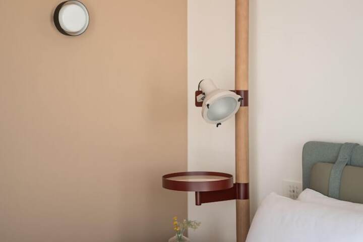 Room 6 of 72