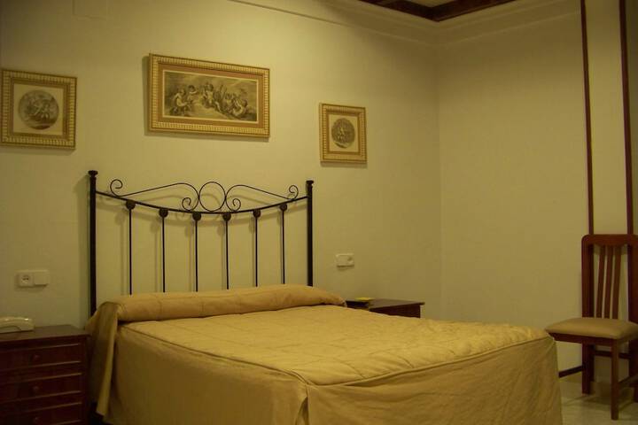 Room 15 of 36