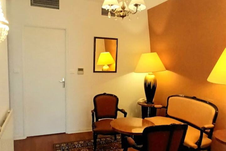 Room 34 of 58