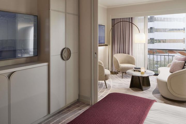 Room 19 of 117