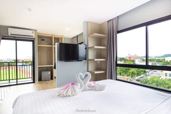 Room 9 of 24