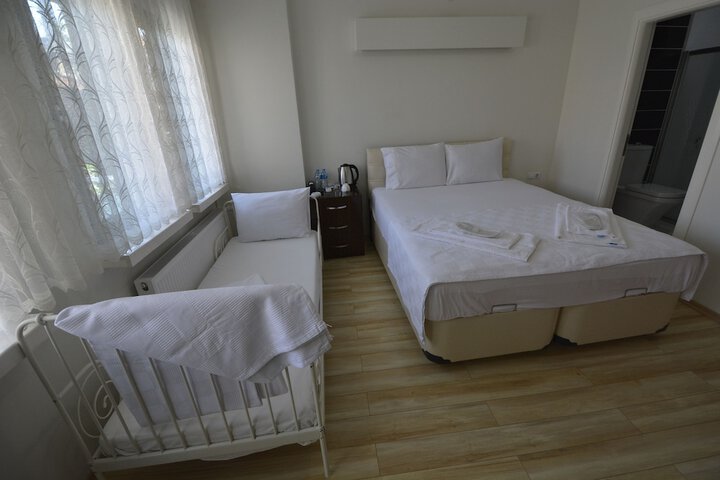 Room 8 of 22
