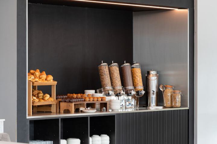 Breakfast/Coffee Service 27 of 60