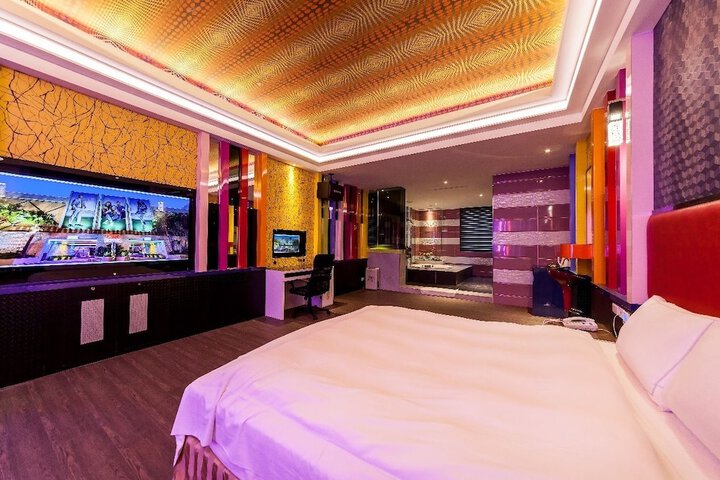 Room 55 of 216