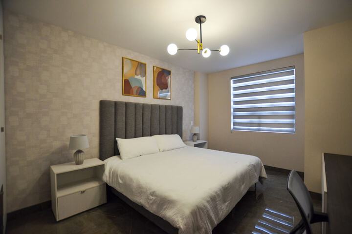 Room 4 of 233
