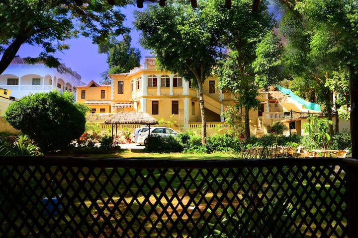 HOTEL MOUNT VILLA
