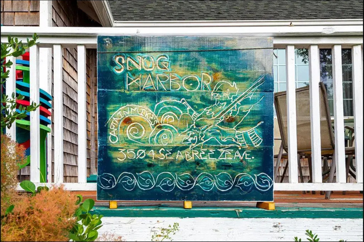 Captain Mikes Snug Harbor
