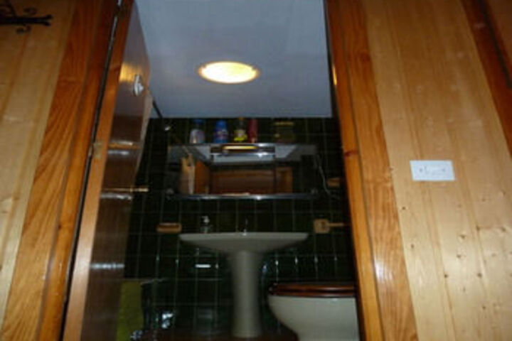 Room 2 of 11