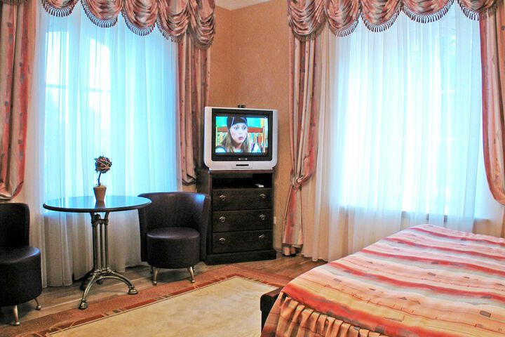 Room 5 of 61
