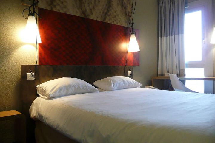 Room 5 of 64