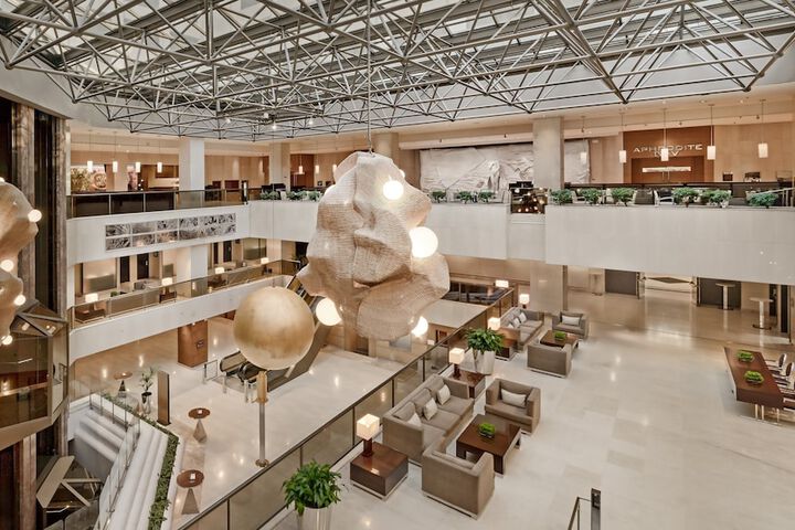 Guest Lobby