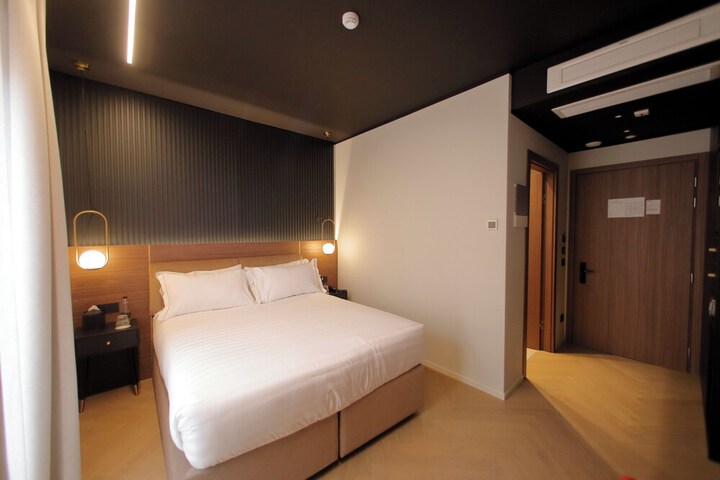Room 31 of 57