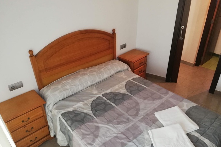 Room 2 of 18