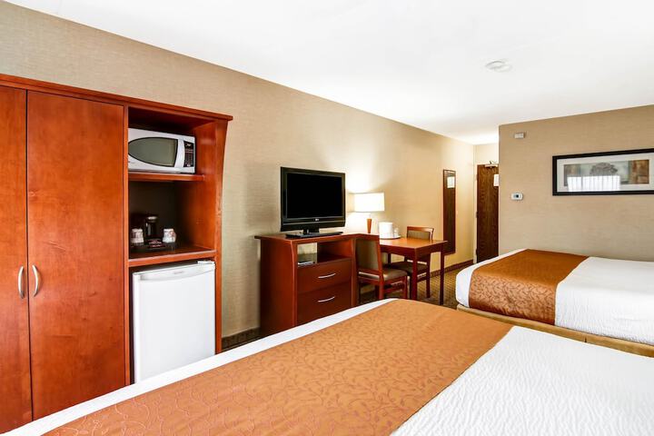 Room 7 of 33