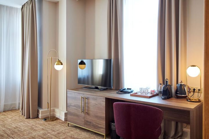 Room 12 of 69