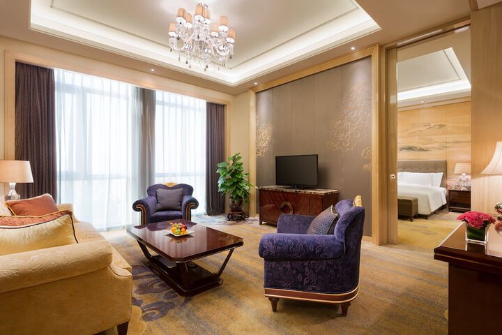 Room 13 of 39
