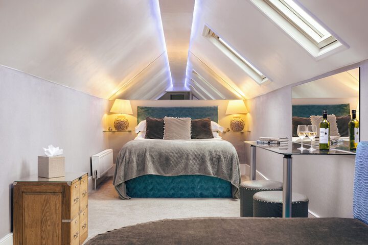 Room 45 of 390