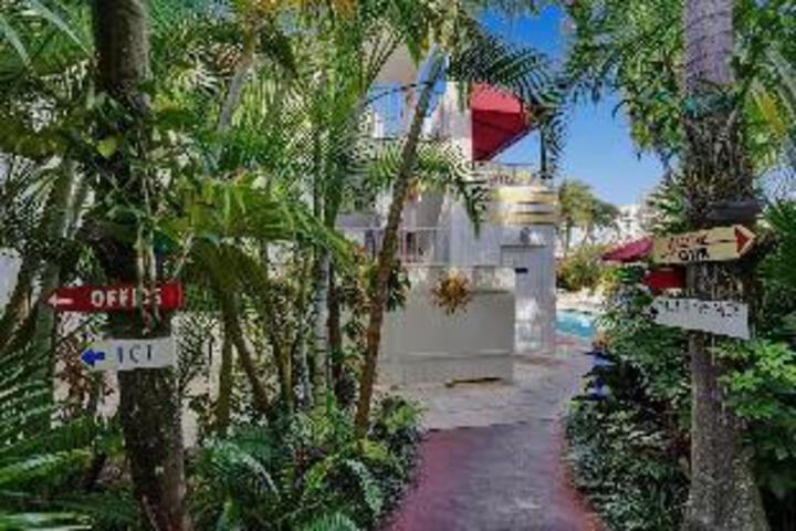 The Worthington Resorts - Male Only in Fort Lauderdale, FL