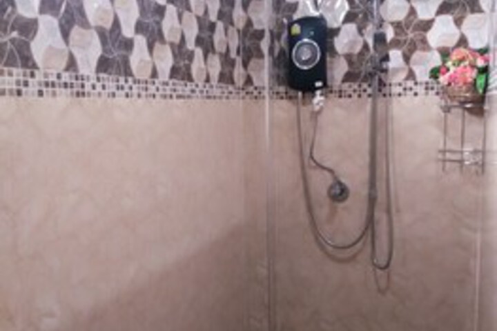 Room 6 of 23