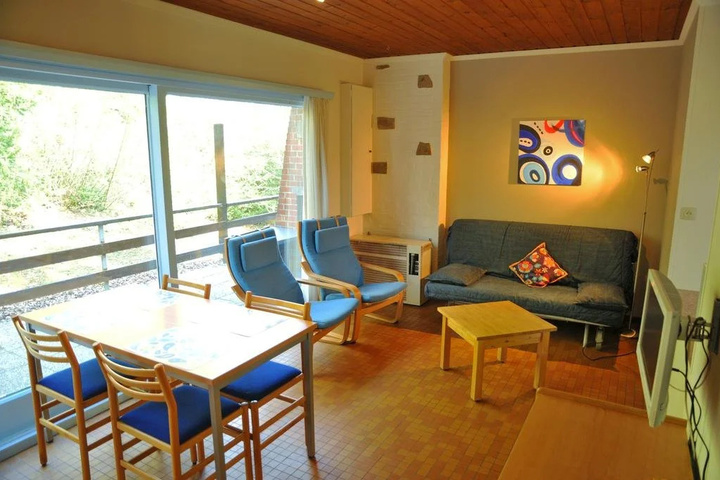 Room 4 of 11