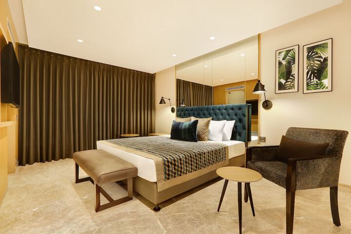 Room 9 of 23