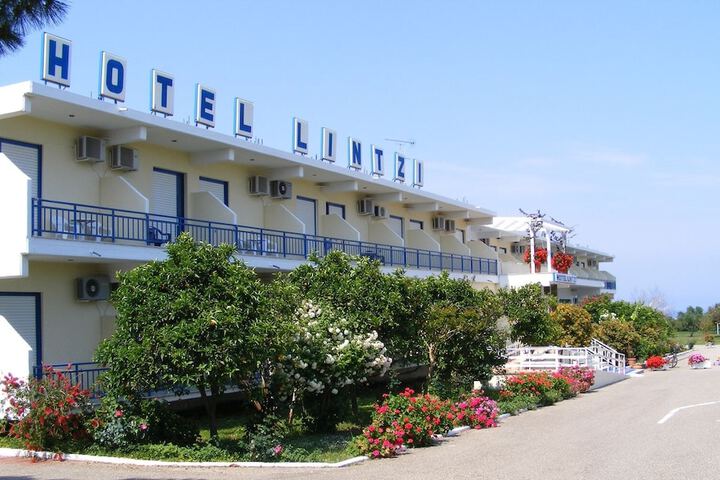 Hotel 32 of 33