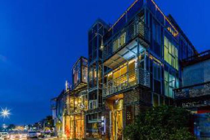 Yuese Theme Inn