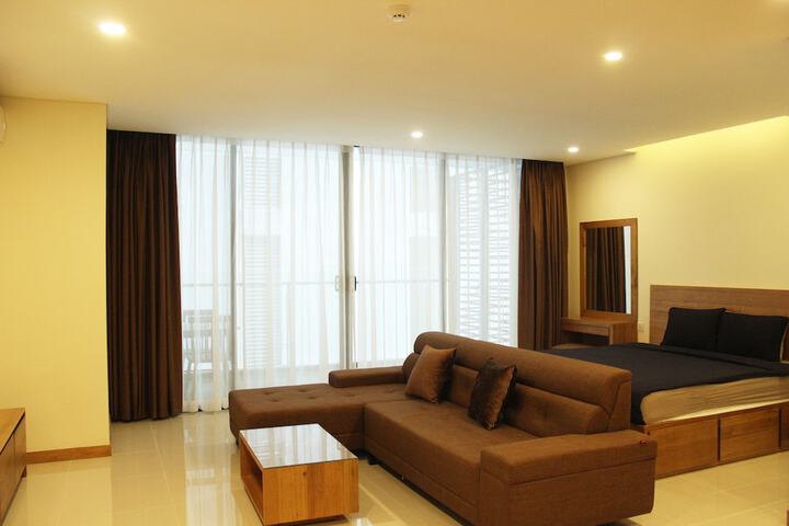 Room 11 of 230