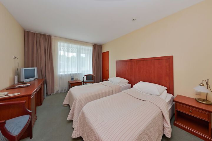 Room 8 of 30