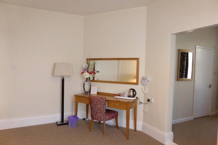 Room 19 of 39