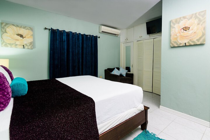 Room 13 of 39